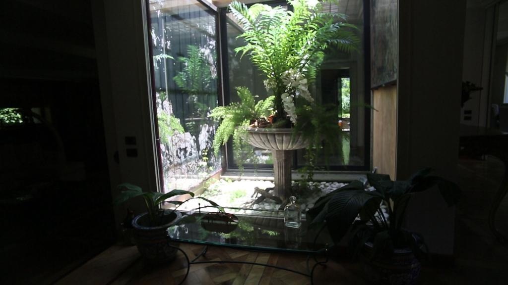 Candia House Rom